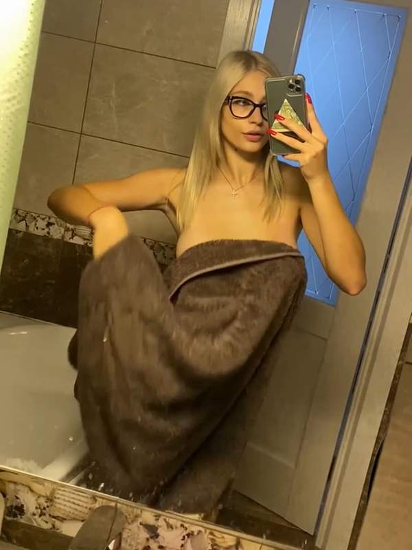 Ich will dich ficken - Teen mit großen Titten