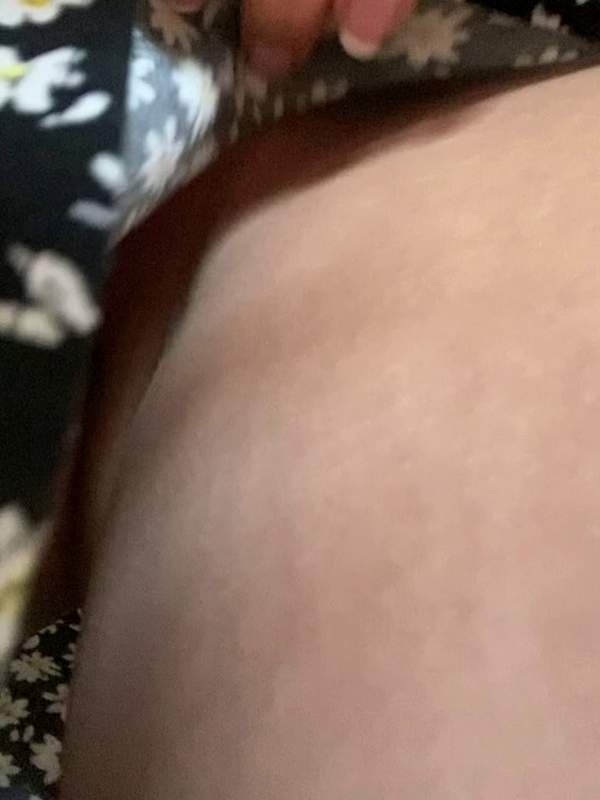 Süße Amateur Titten beim Fick mit dem Schwanz