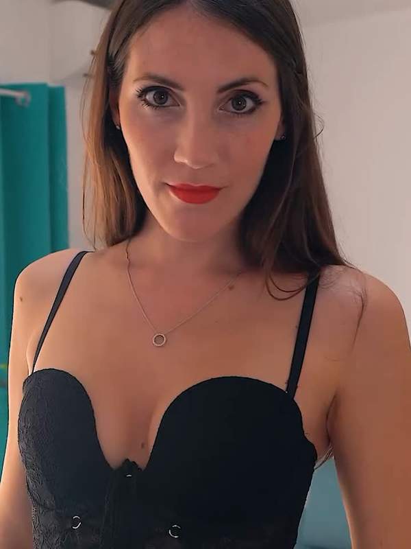 MySweetApple - BBC - Hier geht es nicht nur mit Schwänzen zu VR