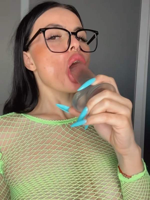 Ich lutsche mehr als nur Lutschpimmel