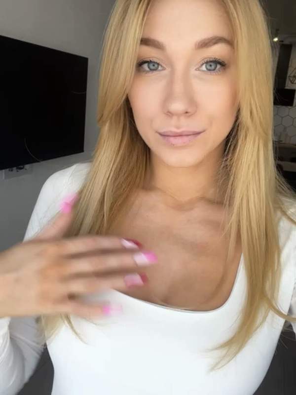 Niedliches Model will heute mit Amateuren ficken