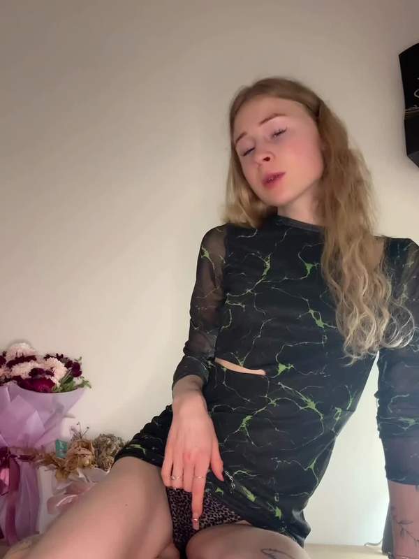 Sag mir was Süßes auf OnlyFans