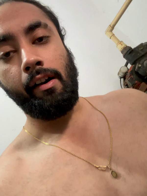 Muskulöser Mann aus Indien zeigt Arsch und Schwanz