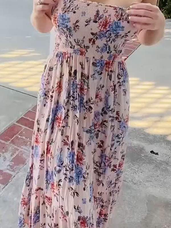 Amateur MILF zeigt ihre heiligen Titten