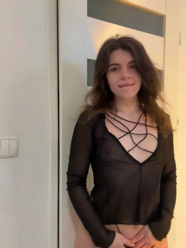 Willst du meinen Speichel auf deiner Zunge haben? - abonniere meinen Onlyfans