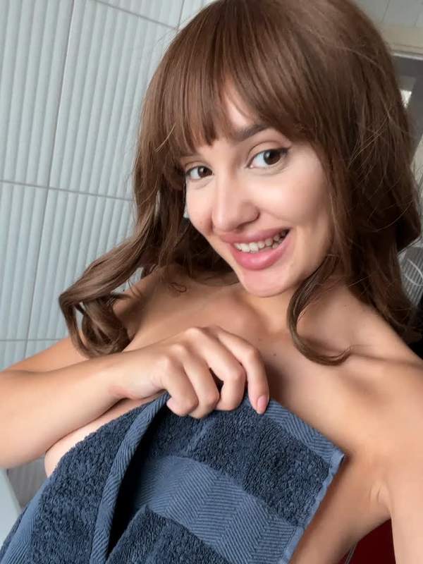 Sie will dich beim Masturrieren Zusehen