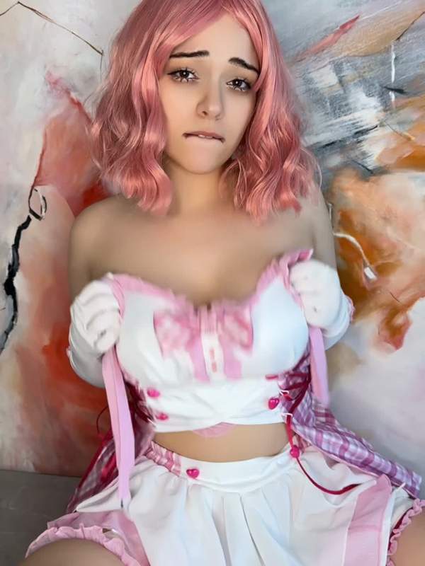Perfekte Titten - ein geiles Teen mit dicken Titten