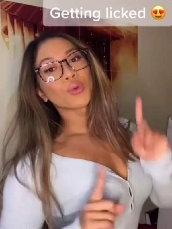 Deine geile Nachbarin mit Brille - was steckt unter dem Glase?