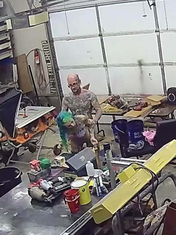 Stieftochter wird im Laden von Stiefvater gefickt