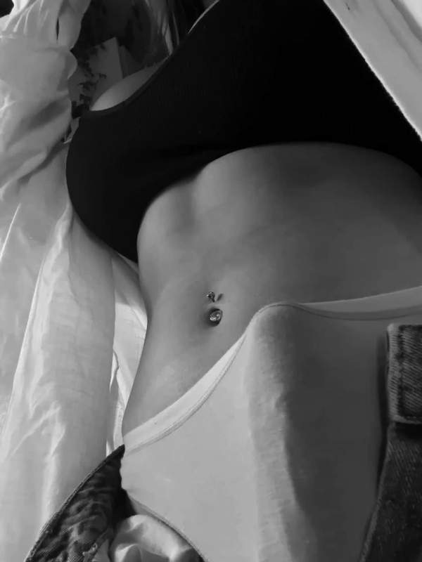Ich zieh mir meine Jeans runter und ich werde abgefickt