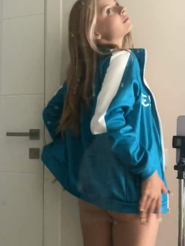 Versauter Sex mit einer hübschen Blondine