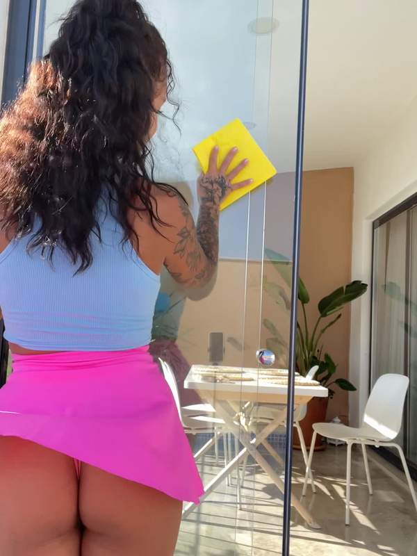 Sex mit einer schönen brünetten Amateurin