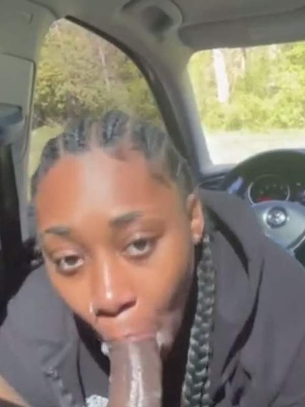 Ebony Frau lutscht BBC im Auto