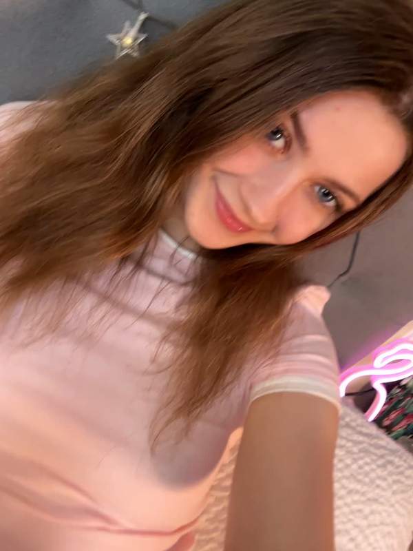 Pantyhose zurückgezogen - Einladung meine Teen Muschi zu betreten