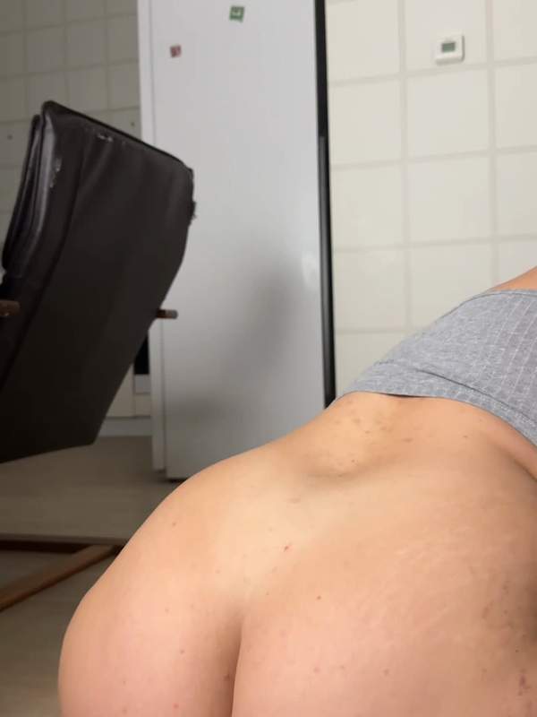 OnlyFans - Meine Schatten sieht mehr verführt als Licht