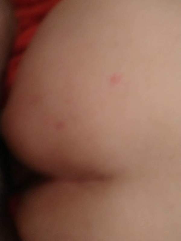 Amateur Teenie mit dem süßen Arsch