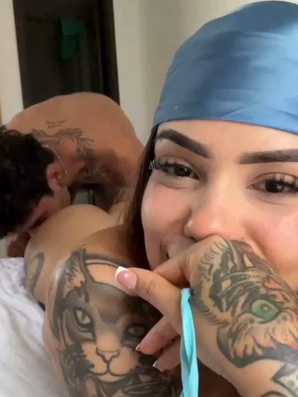 Lateinische Amateurpaare mit Tattoos machen Camsoda