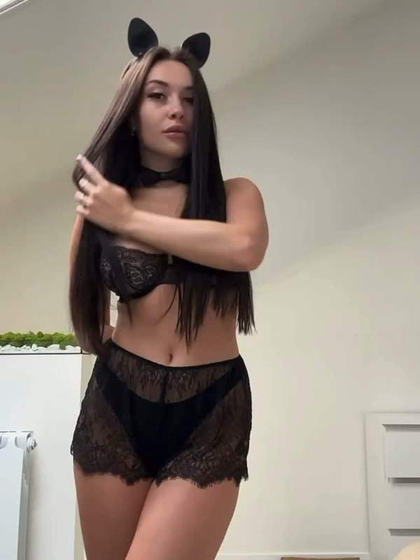 Sex mit einer hübschen Blondine - ein privates Pornoclip