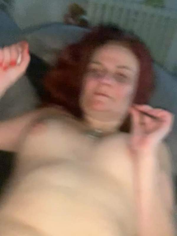Amateursex mit einer schönen jungen Frau
