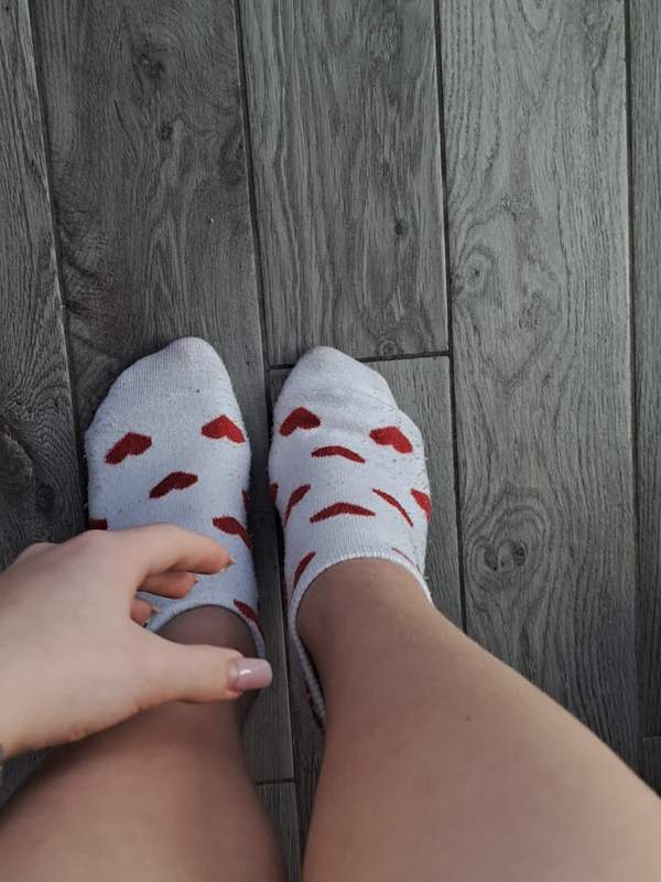 Fußfetischistin zeigt Solo-OnlyFans-Necken