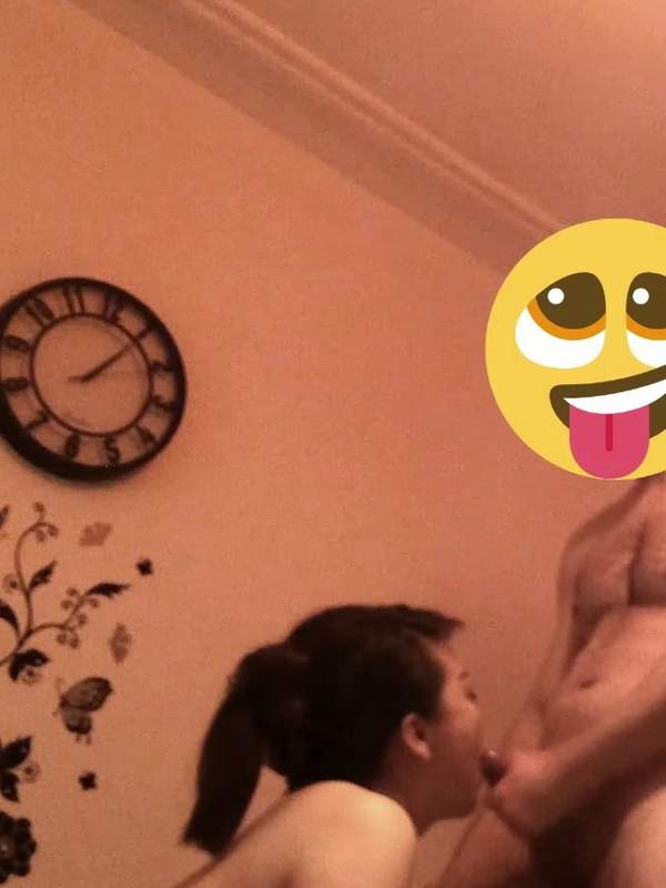 Asiatische Mutter wird massiert und bekommt Oral
