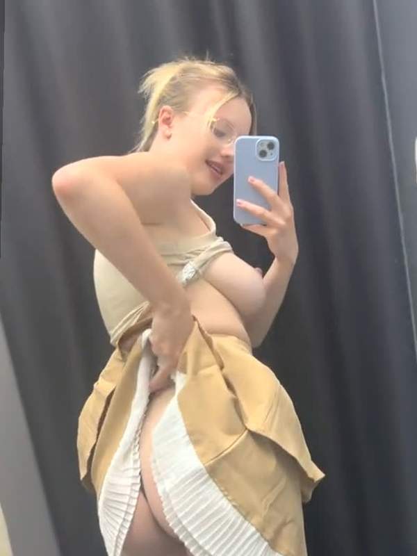 Versauter Sex mit einer hübschen Blondine