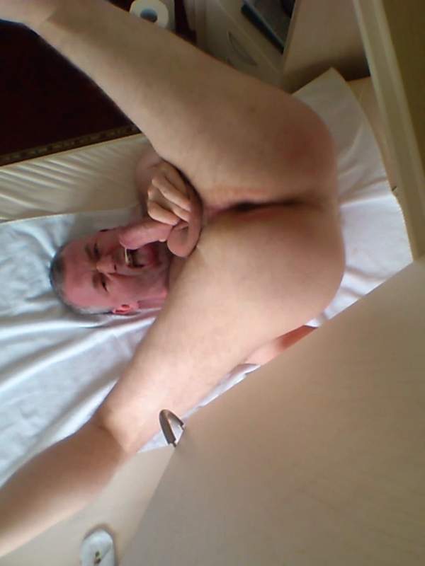 Sperma ins Gesicht - ein geiler Cumshot