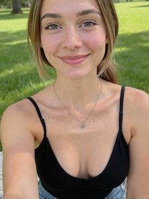 Dani (27)