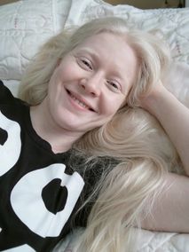 Elin (26)