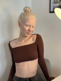 Elin (26)