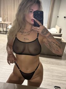Astrid V.🌹