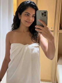 Amara (26)